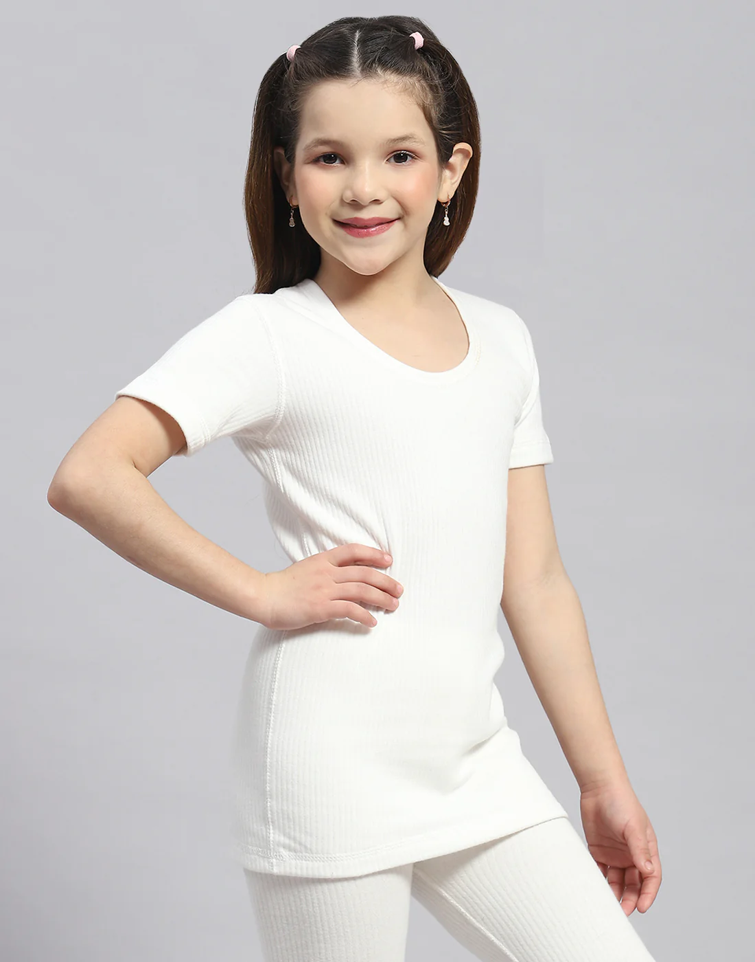 Girls Off White Solid Round Neck Half Sleeve Thermal Vest - Image 4
