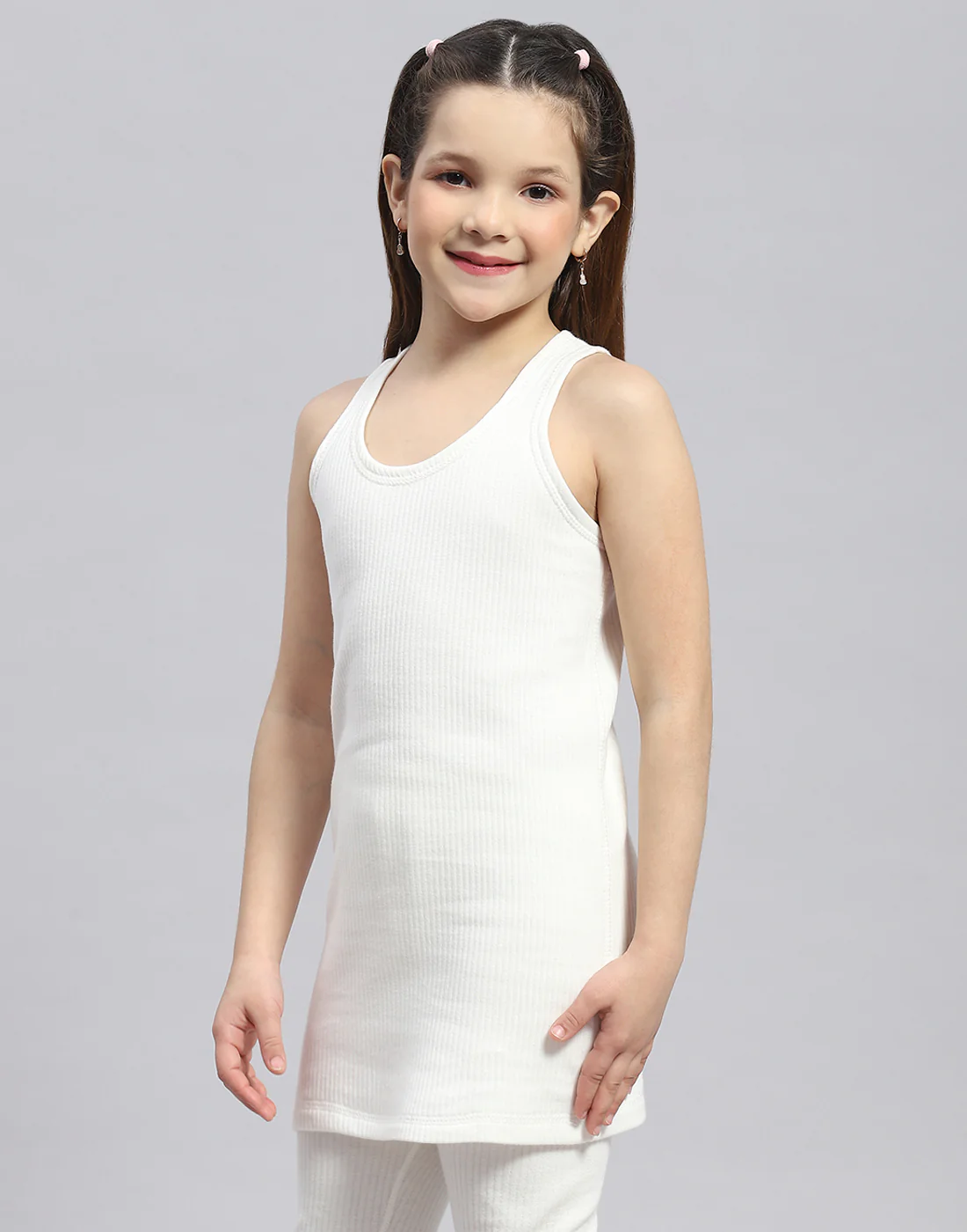 Girls Off White Solid Round Neck Sleeveless Thermal Vest - Image 3