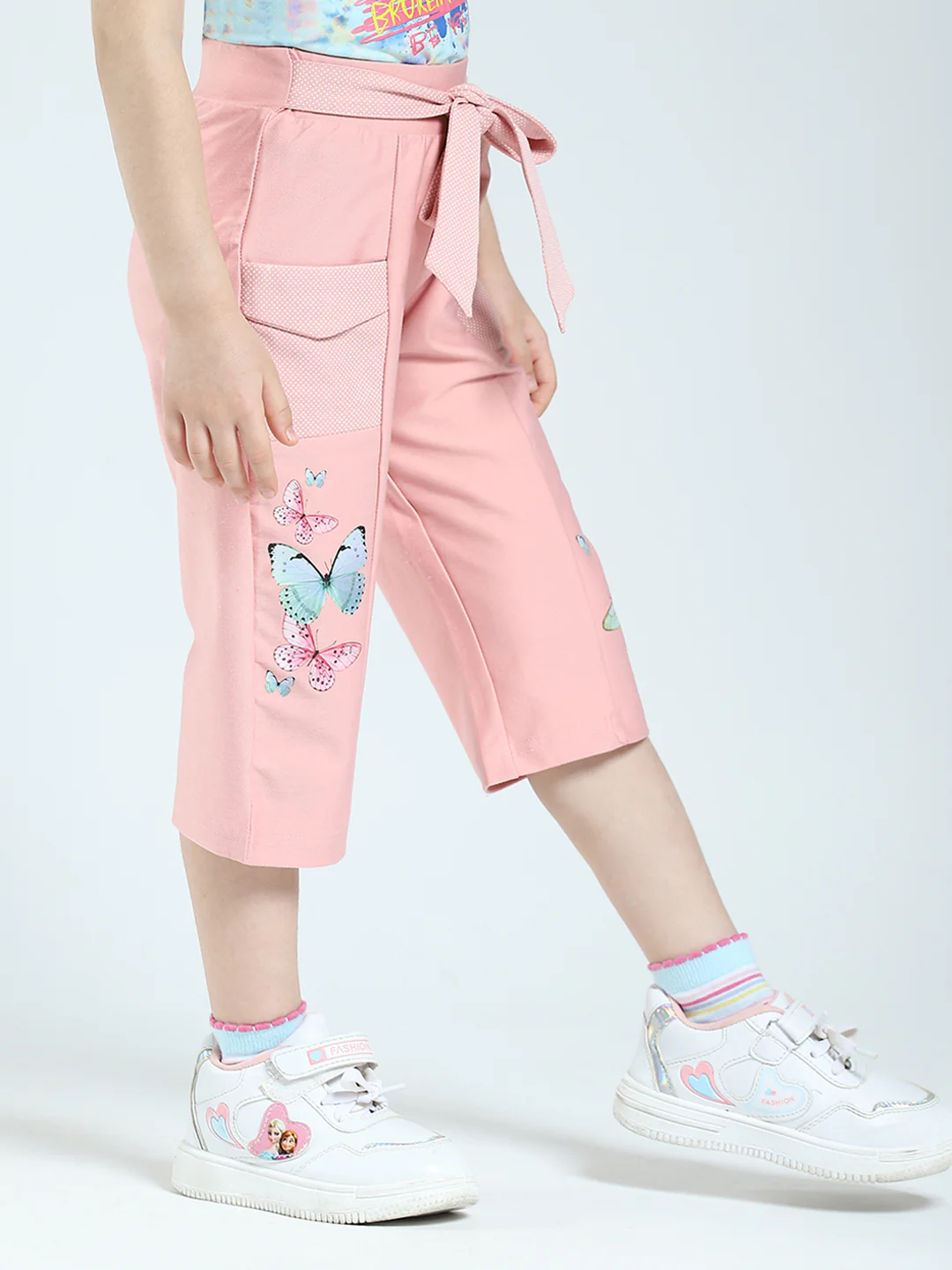 Girls Peach Printed Regular Fit Capri - Image 4