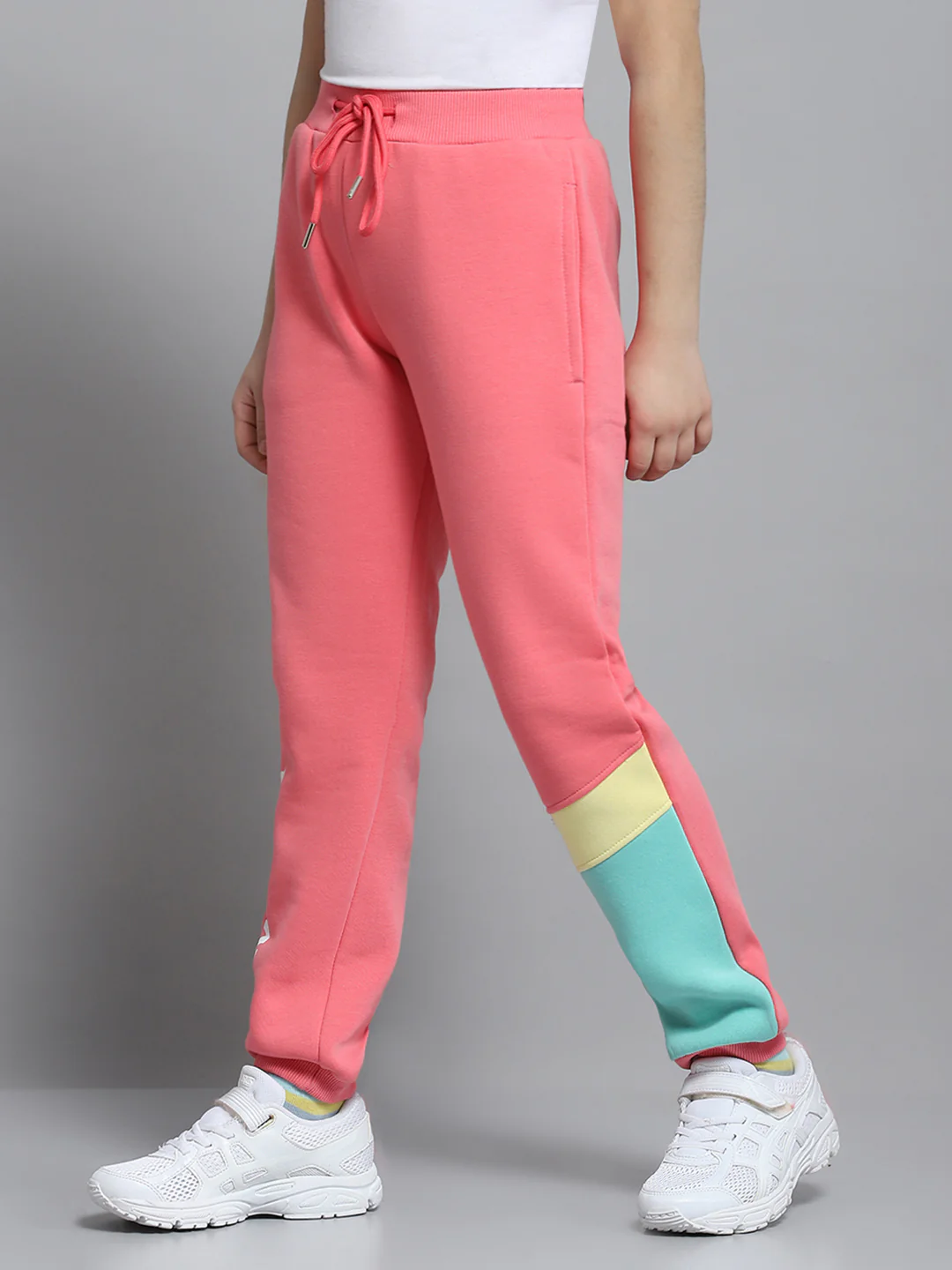 Girls Pink Printed Round Neck Full Sleeve Tracksuit - Image 8
