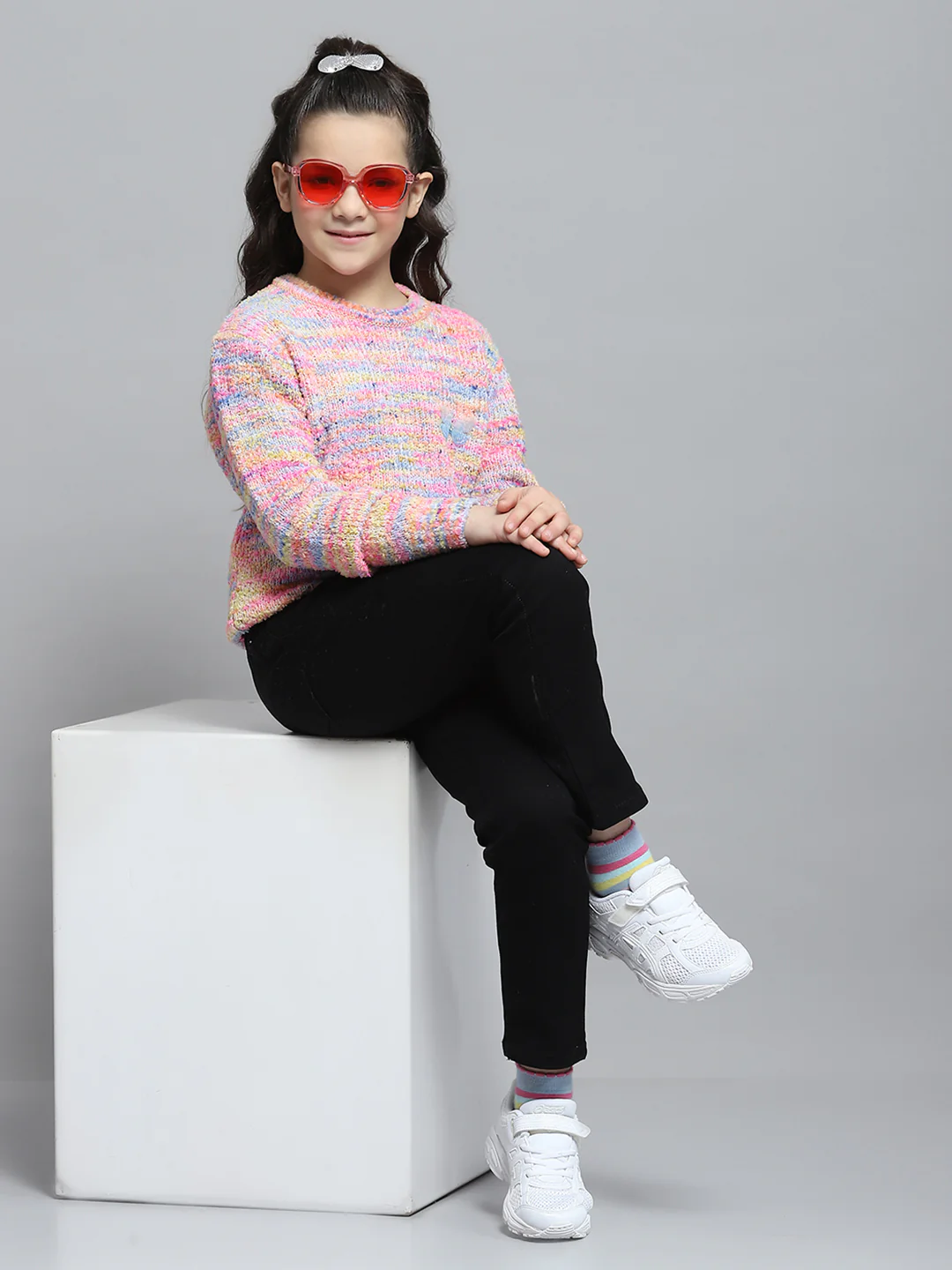 Girls Pink Self Design Round Neck Full Sleeve Winter Top - Image 2