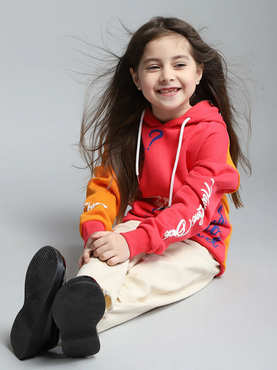 Girls Red Printed Hooded Full Sleeve Sweatshirt - Image 2