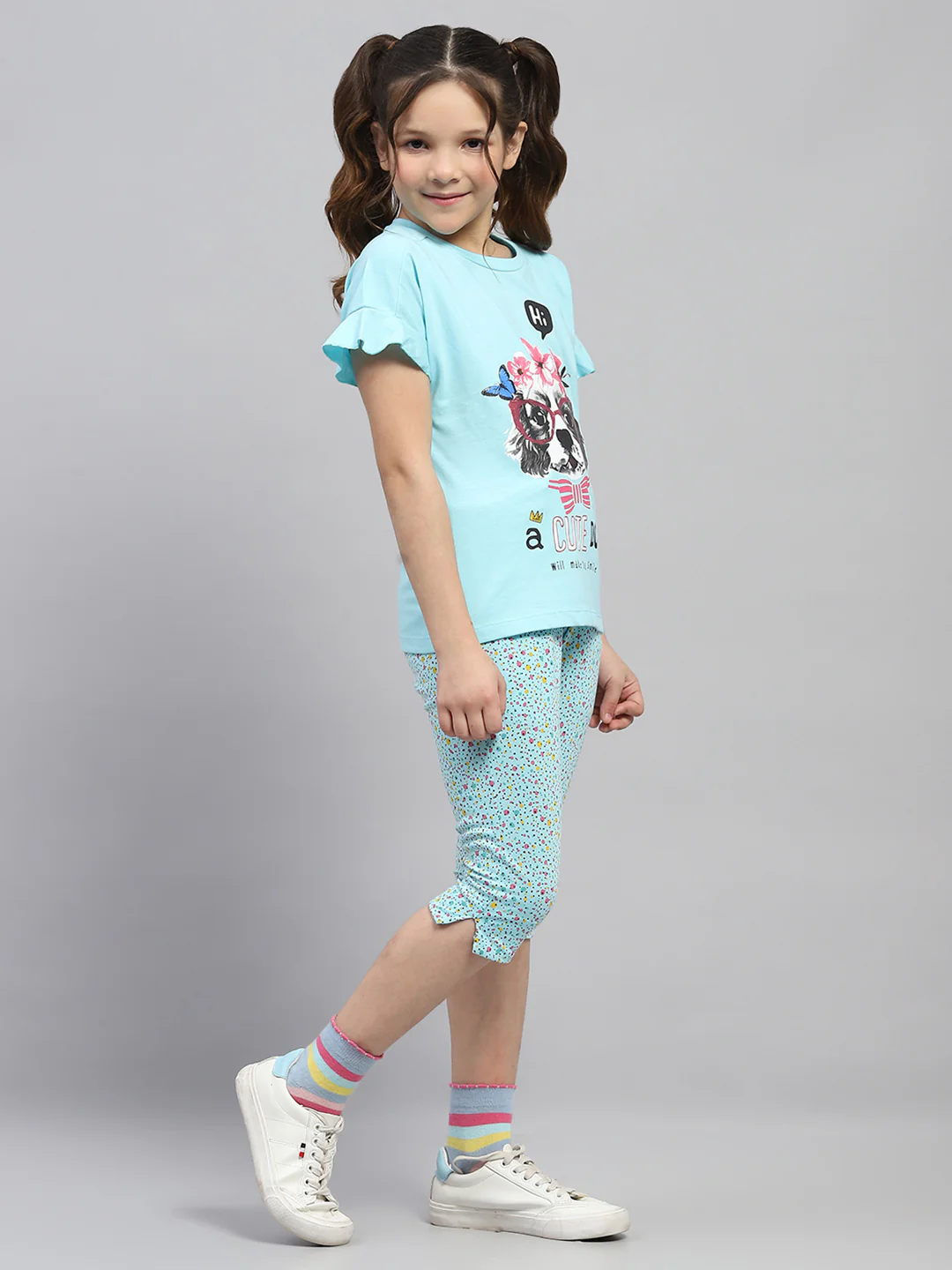 Girls Sky Blue Printed Round Neck Half Sleeve Capri Set - Image 4