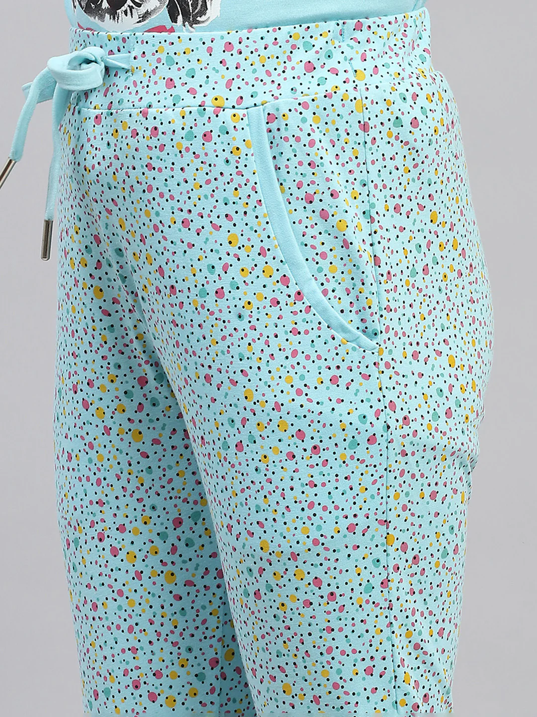 Girls Sky Blue Printed Round Neck Half Sleeve Capri Set - Image 8