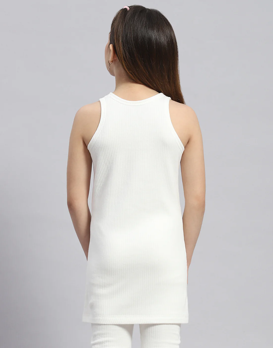 Girls White Solid Round Neck Sleeveless Thermal Vest - Image 5