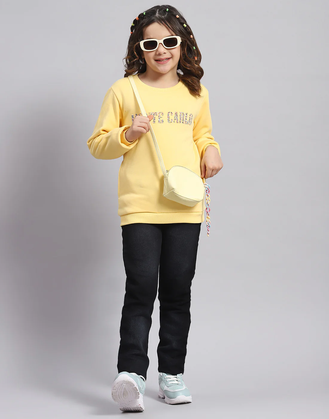 Girls Yellow Embellished Round Neck Full Sleeve Sweatshirt - Image 2