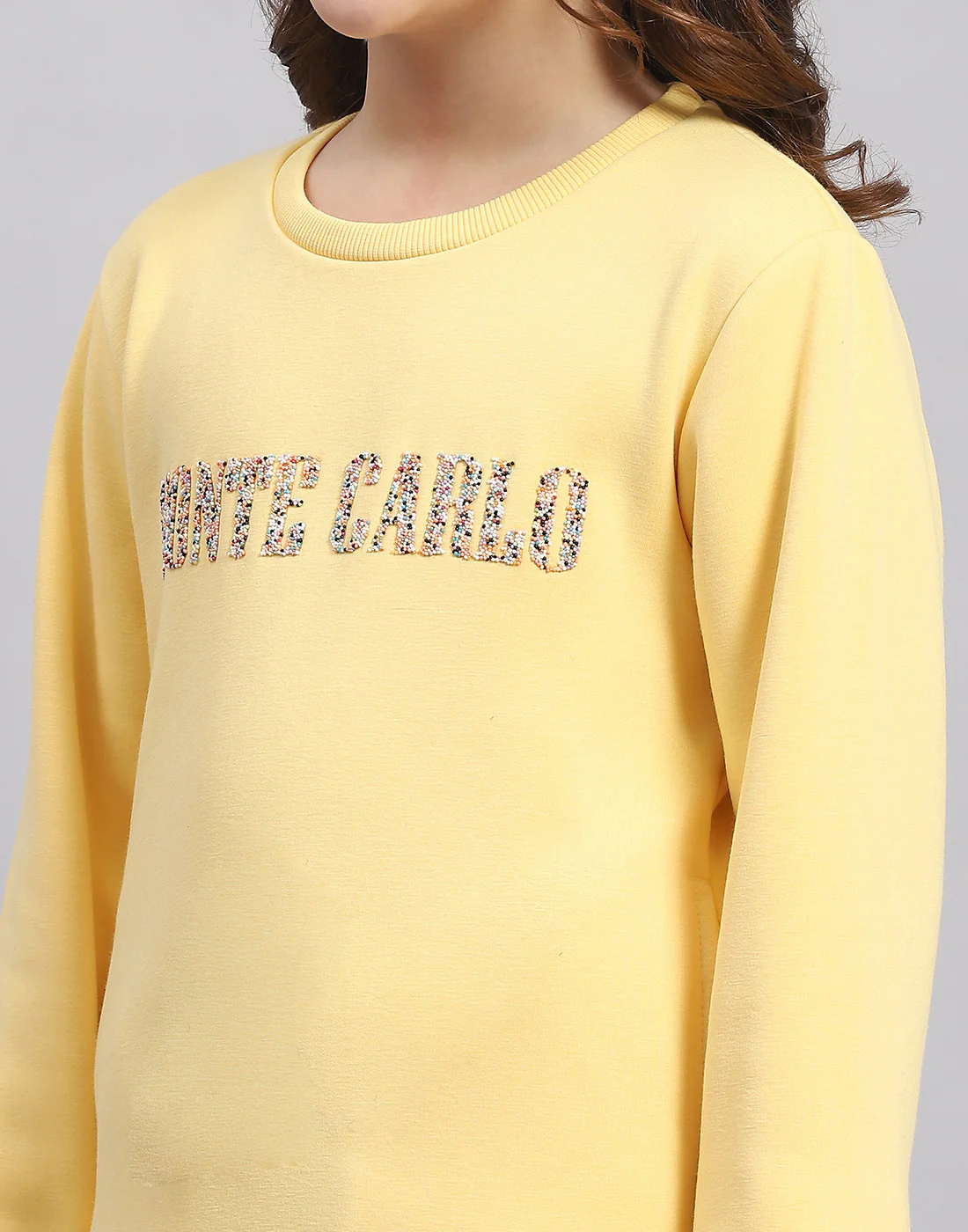 Girls Yellow Embellished Round Neck Full Sleeve Sweatshirt - Image 6