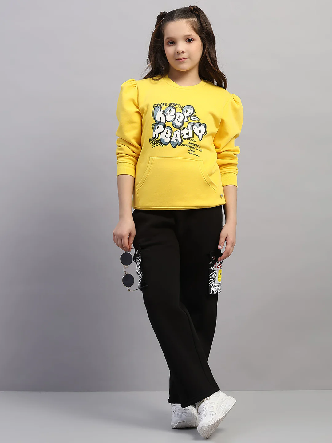 Girls Yellow Printed Round Neck Full Sleeve Sweatshirt - Image 2