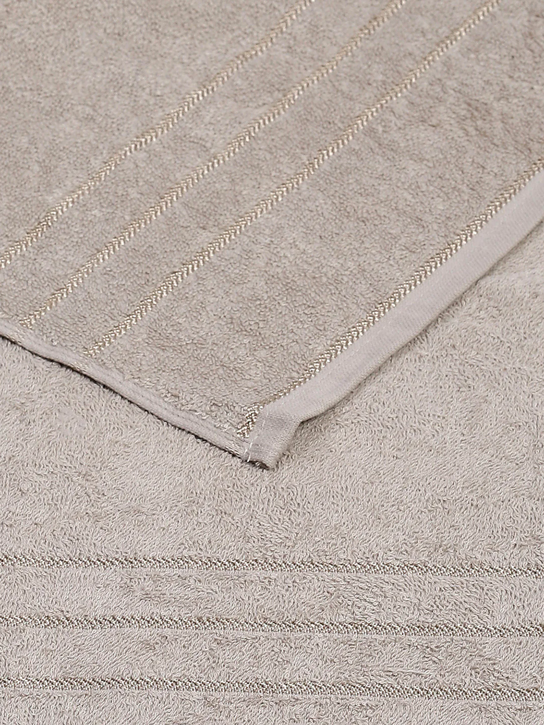 Grey Cotton Solid 350 GSM Bath Towel (Soho) - Image 4