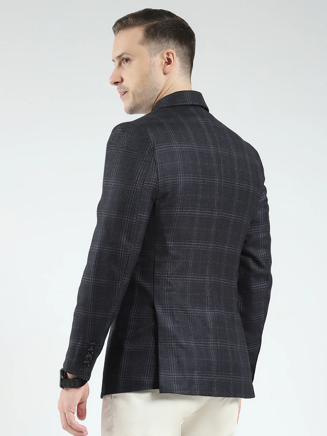Luxuria Men Black Solid Notch Lapel Collar Full Sleeve Blazer - Image 5