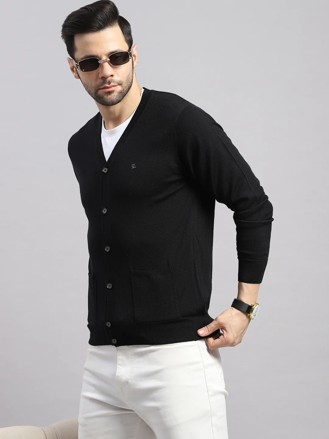 Luxuria Men Black Solid V Neck Full Sleeve Cardigan - Image 6