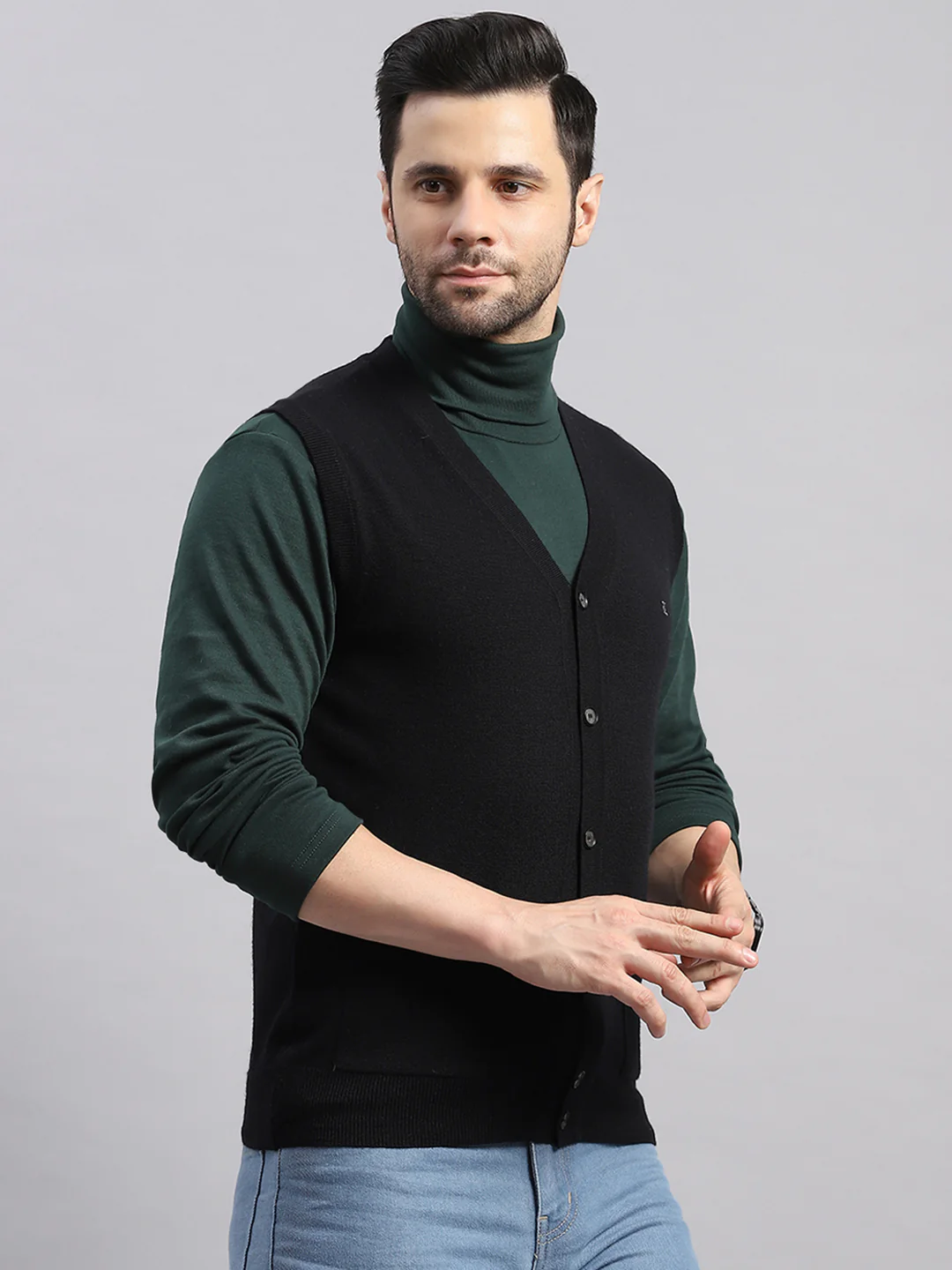 Luxuria Men Black Solid V Neck Sleeveless Cardigan - Image 4