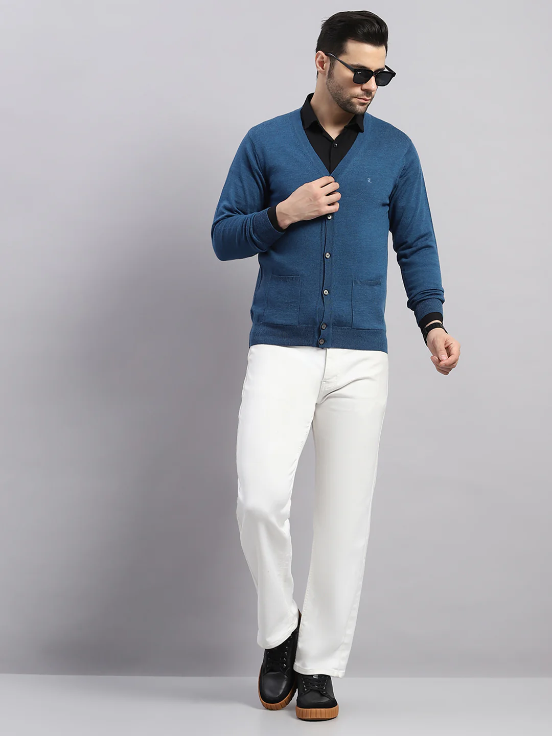 Luxuria Men Blue Solid V Neck Full Sleeve Cardigan - Image 2
