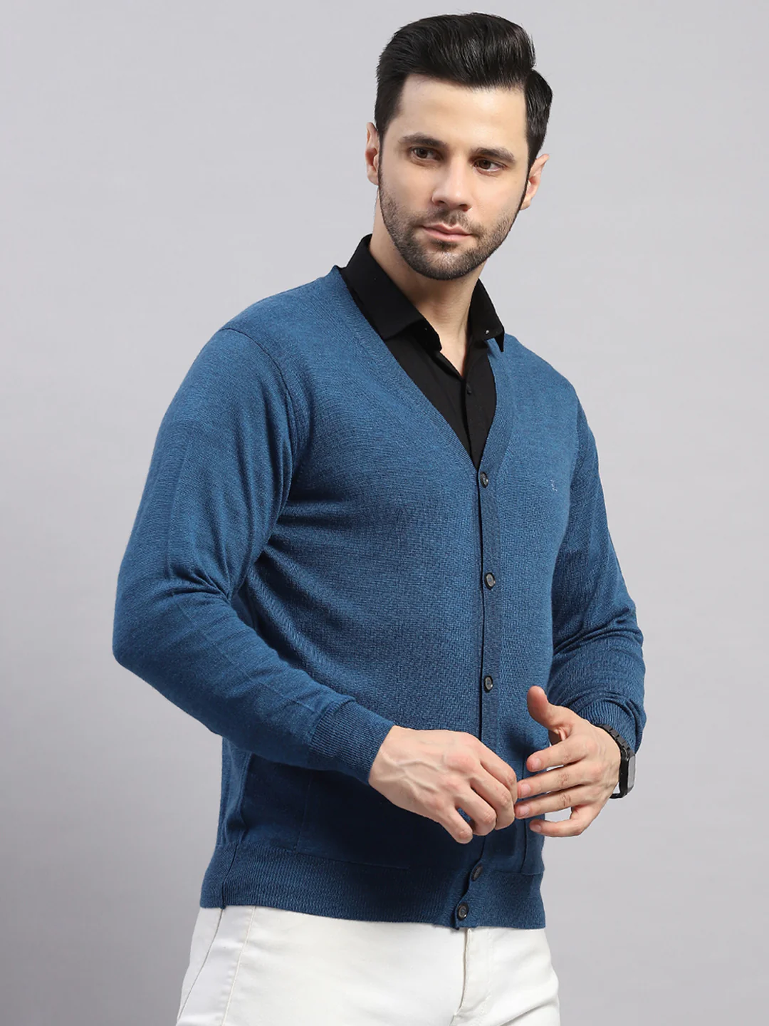 Luxuria Men Blue Solid V Neck Full Sleeve Cardigan - Image 4