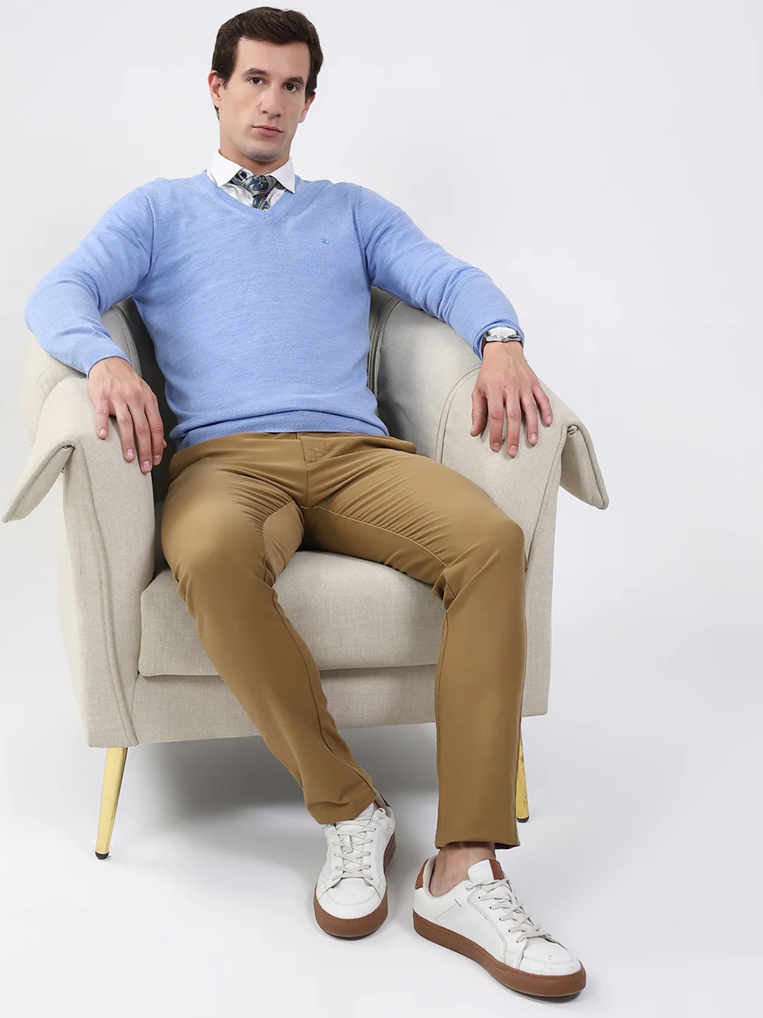 Luxuria Men Blue Solid V Neck Full Sleeve Pullover - Image 2