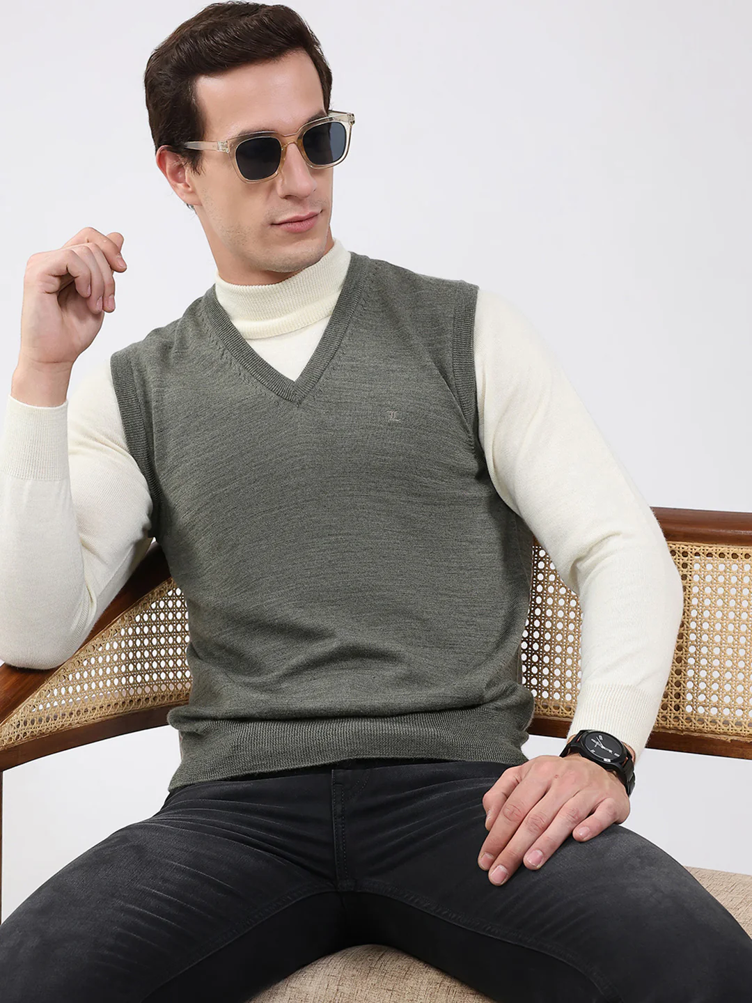Luxuria Men Grey Solid V Neck Sleeveless Sweater - Image 7
