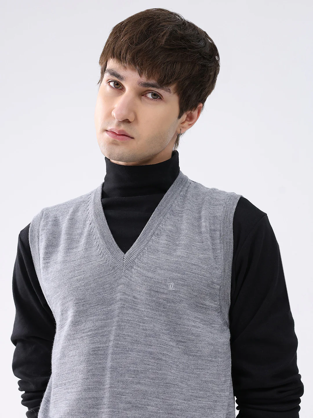 Luxuria Men Grey Solid V Neck Sleeveless Sweater - Image 7
