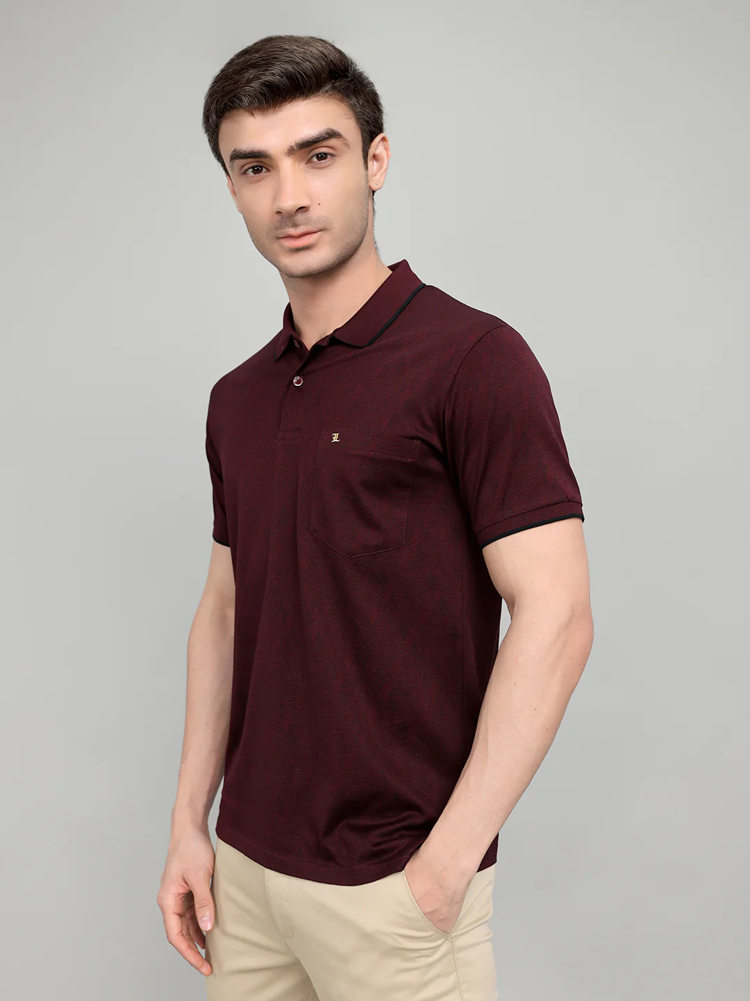 Luxuria Men Maroon Solid Collar Half Sleeve T-Shirt - Image 2