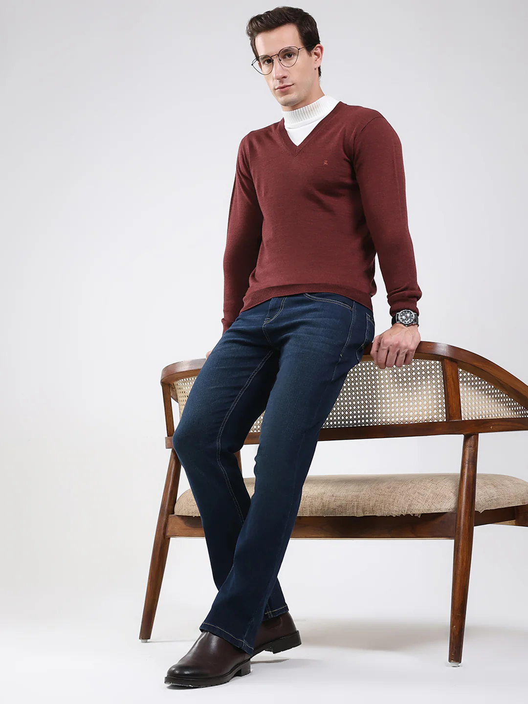 Luxuria Men Maroon Solid V Neck Full Sleeve Pullover - Image 2