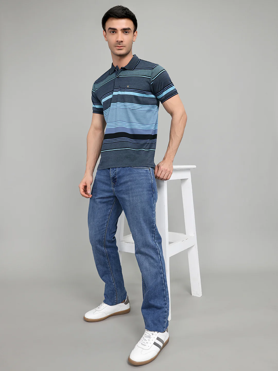 Luxuria Men Navy Blue Printed Collar Half Sleeve T-Shirt - Image 6