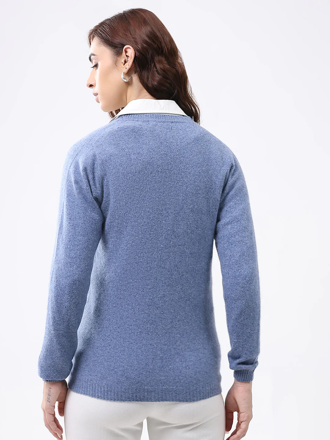 Luxuria Women Blue Solid V Neck Full Sleeve Cardigan - Image 5