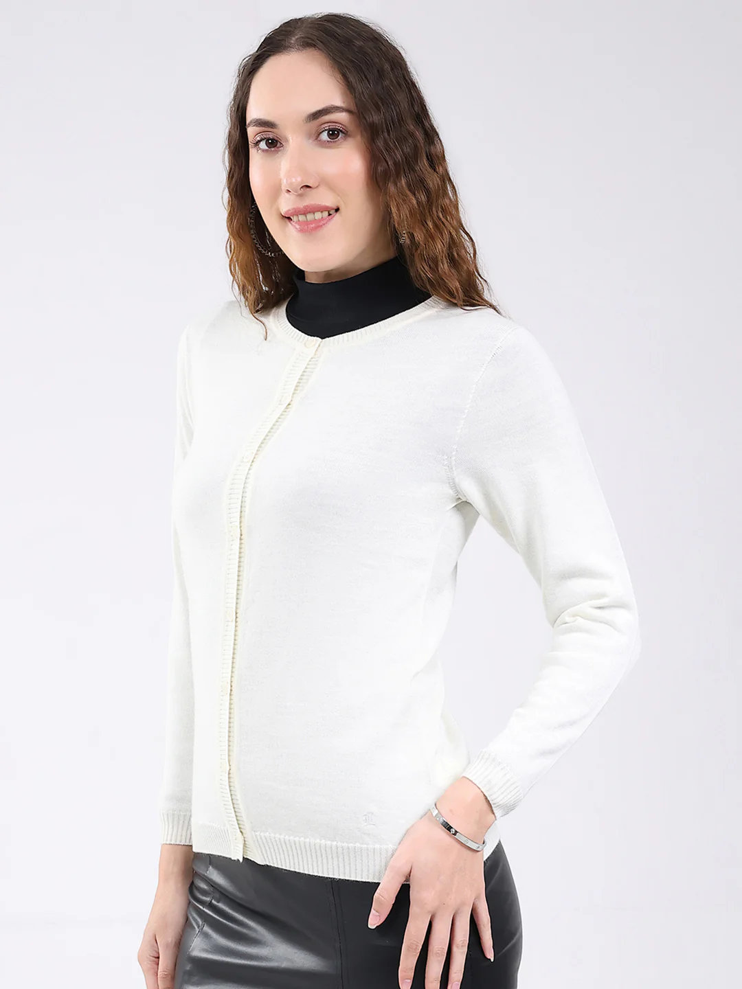 Luxuria Women White Solid Round Neck Full Sleeve Cardigan - Image 3