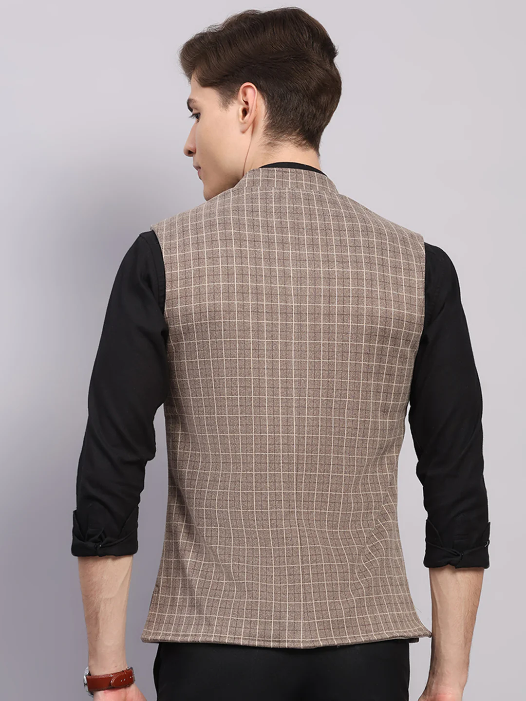 Men Beige Check Collar Sleeveless Nehru Jacket - Image 5