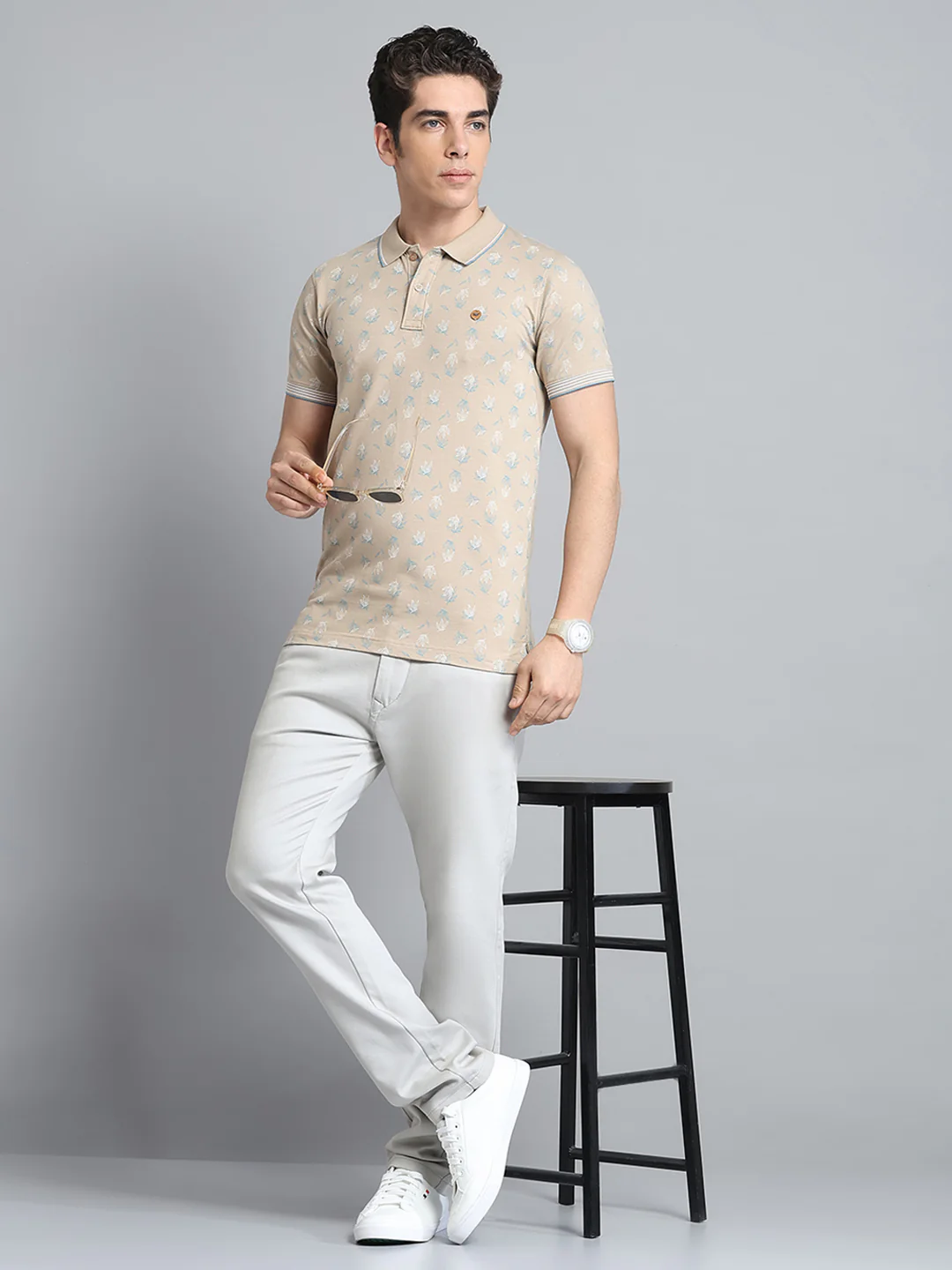 Men Beige Printed Collar Half Sleeve T-Shirt - Image 2