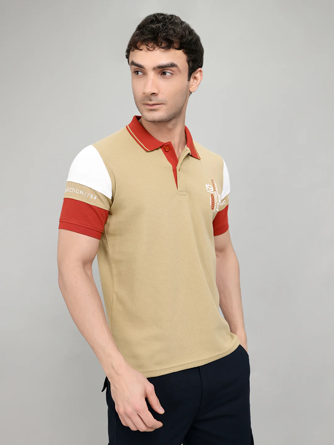 Men Beige Printed Collar Half Sleeve T-Shirt - Image 3