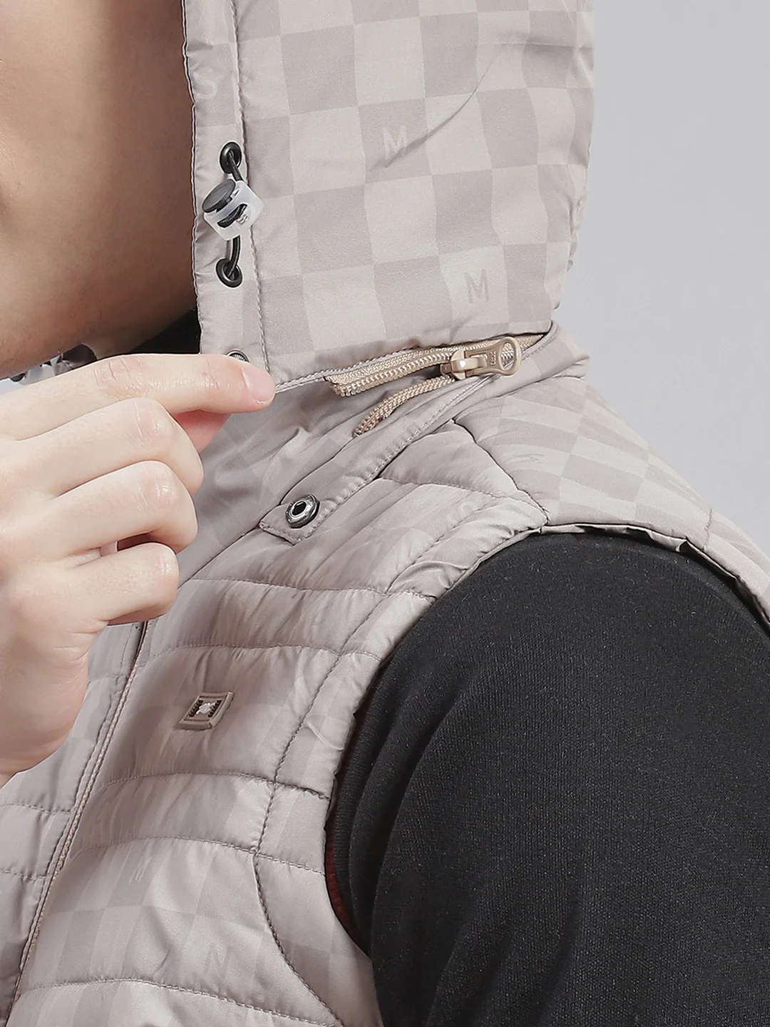 Men Beige Printed Hooded Sleeveless Jackets - Image 9