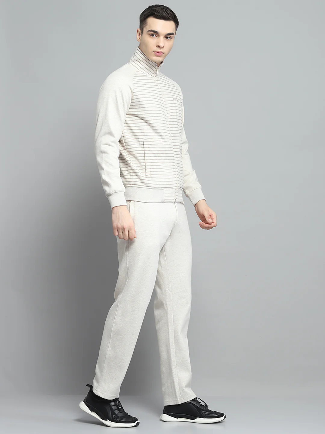 Men Beige Printed Mock Neck Full Sleeve Winter Tracksuit - Image 4