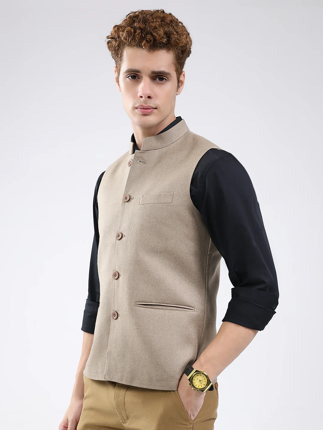 Men Beige Solid Band Neck Sleeveless Jacket - Image 3