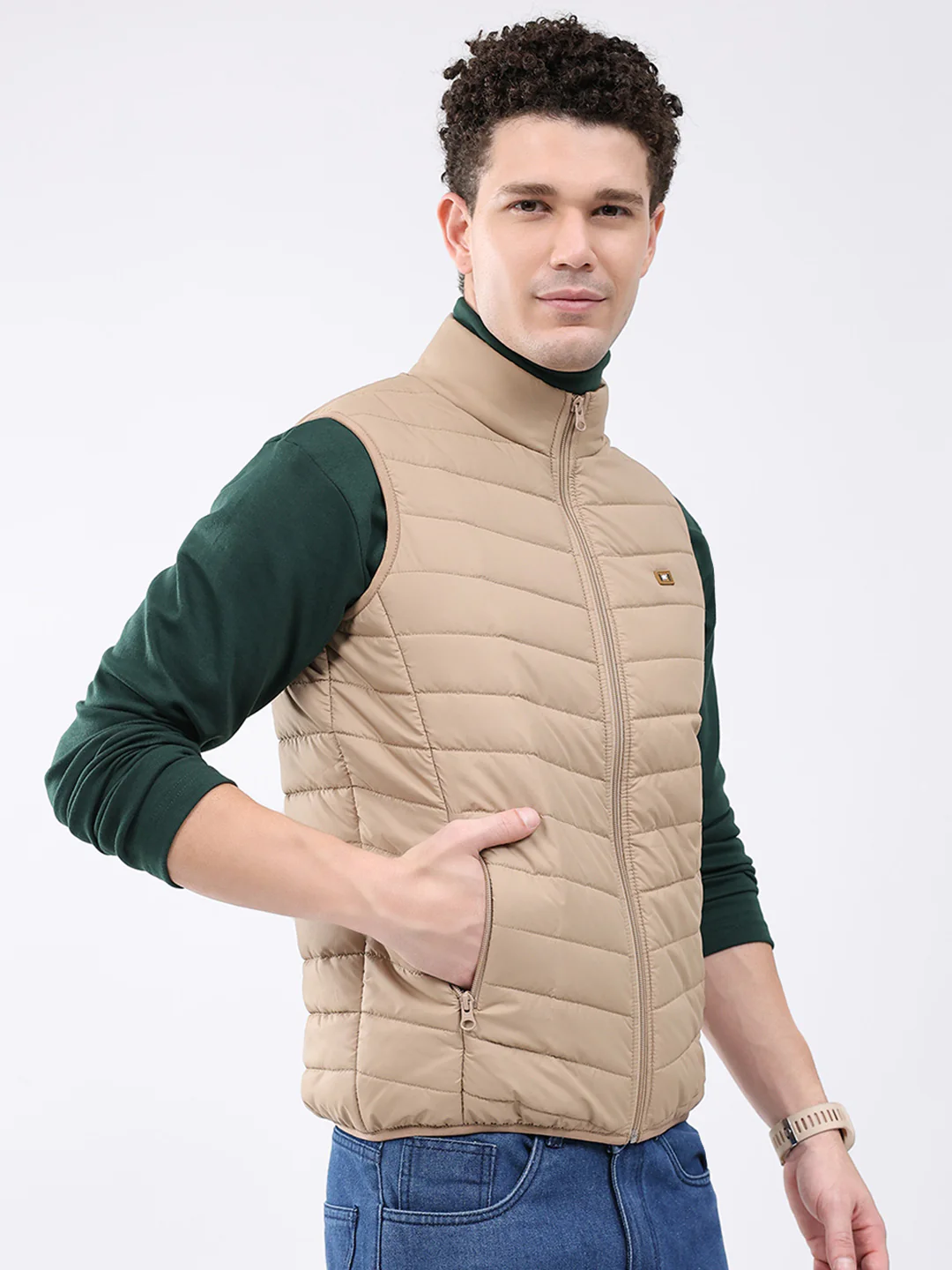 Men Beige Solid Collar Sleeveless Jacket - Image 4