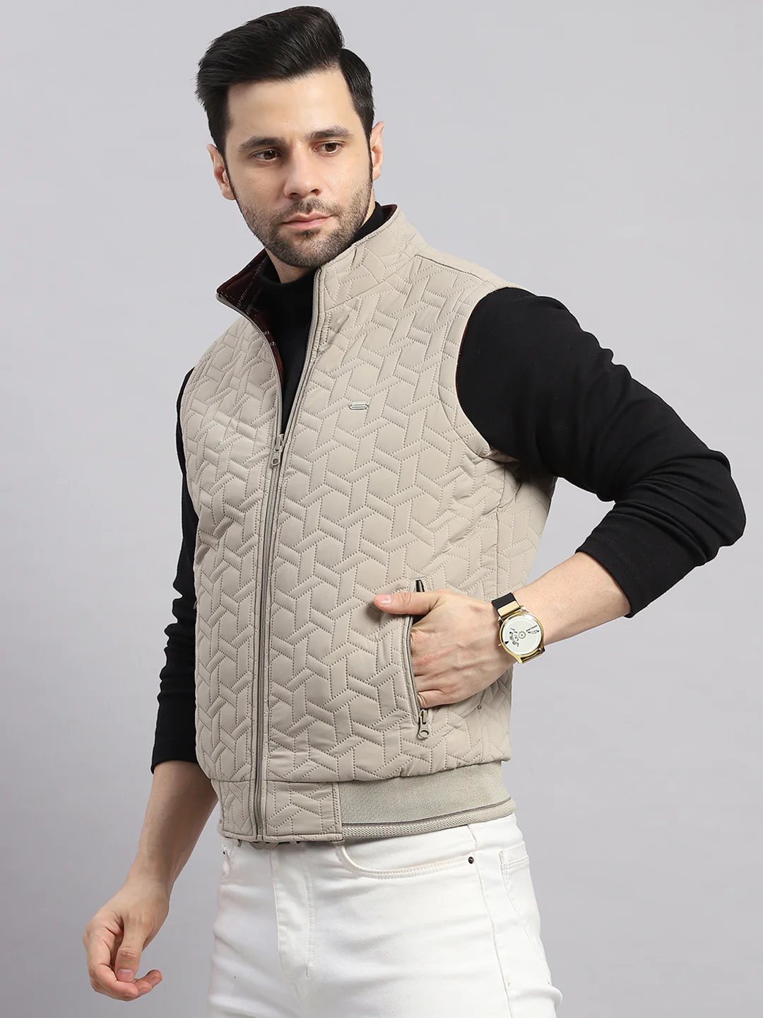 Men Beige Solid Collar Sleeveless Reversible Jacket - Image 3