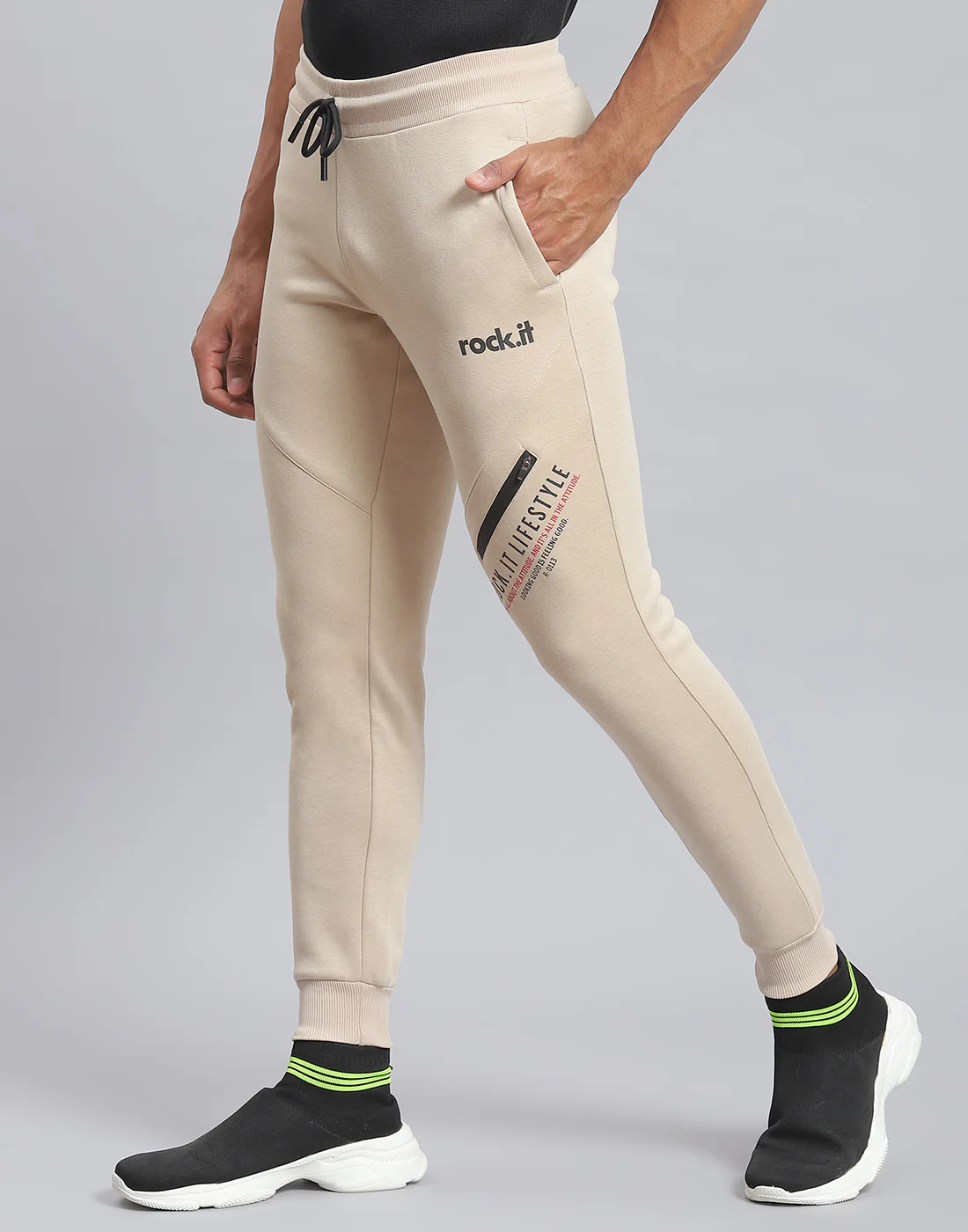 Rock.it Men Beige Solid Hooded Full Sleeve Tracksuit - Image 7