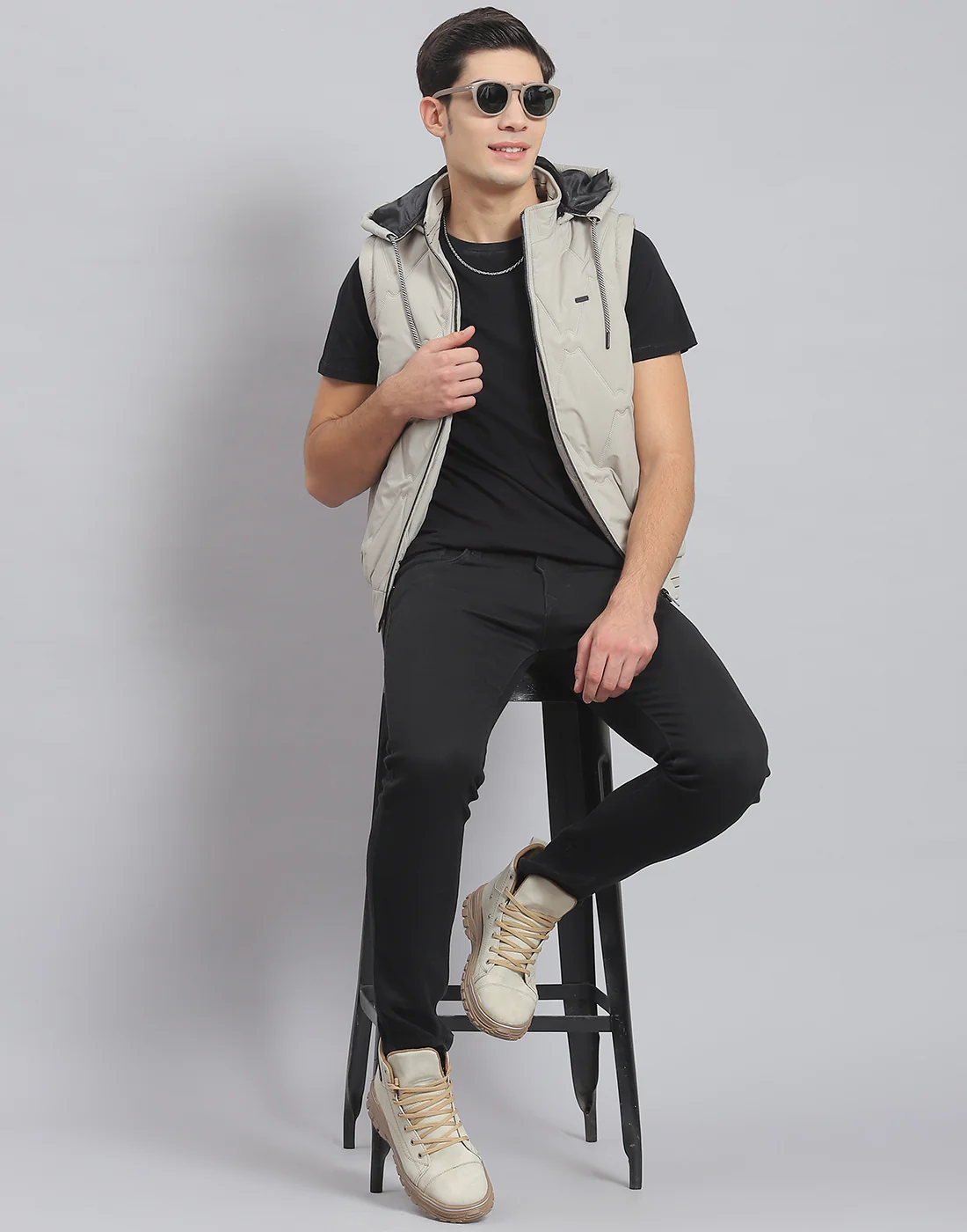 Men Beige Solid Hooded Sleeveless Jacket - Image 2