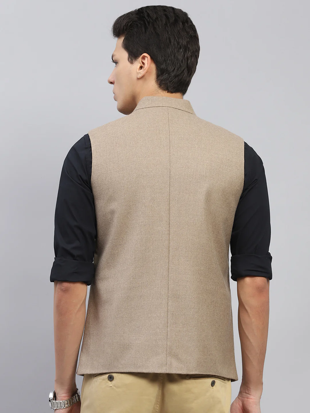 Men Beige Solid Mock Neck Sleeveless Jacket - Image 5