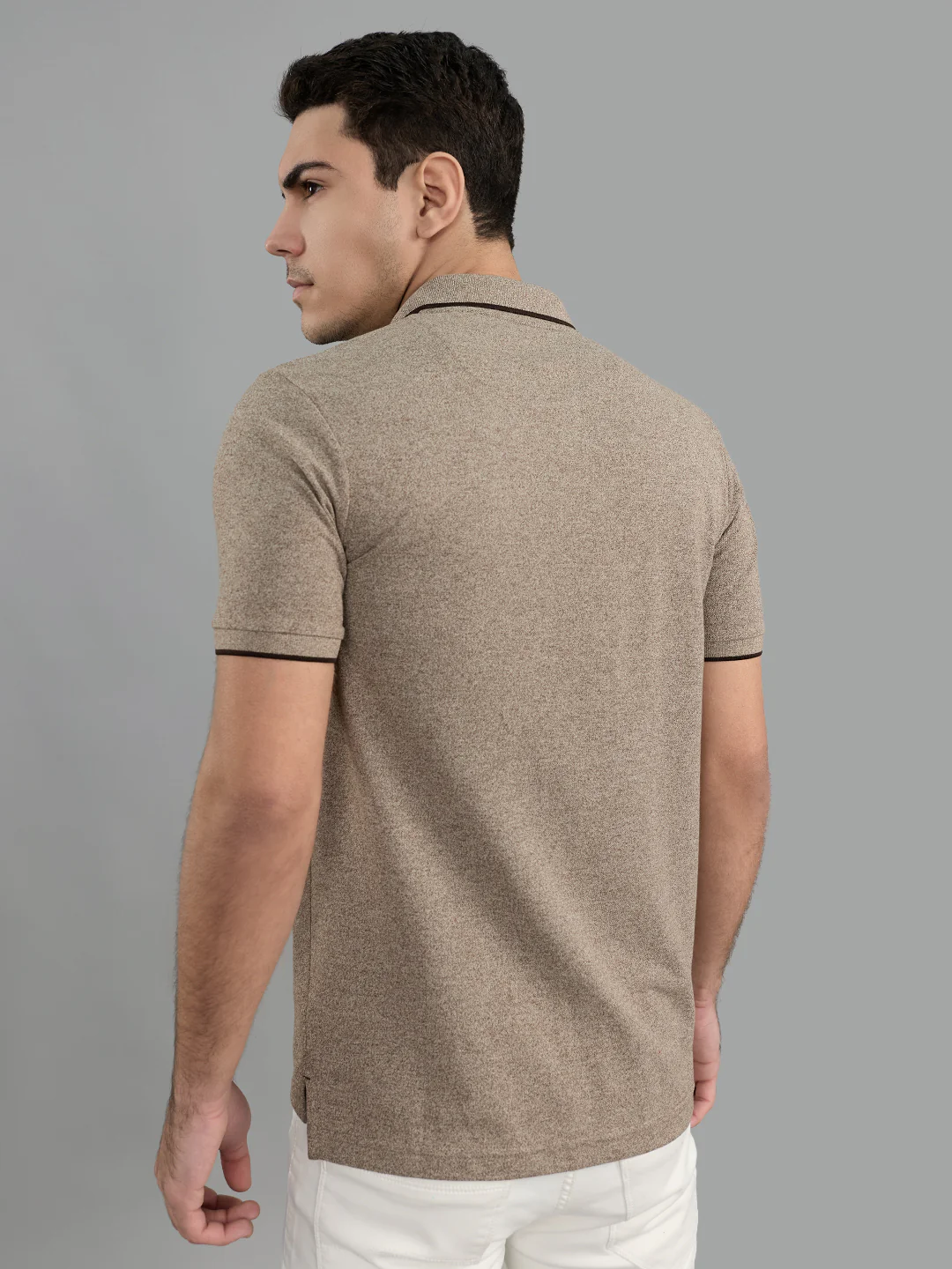 Men Beige Solid Polo Collar Half Sleeve T-Shirt - Image 4