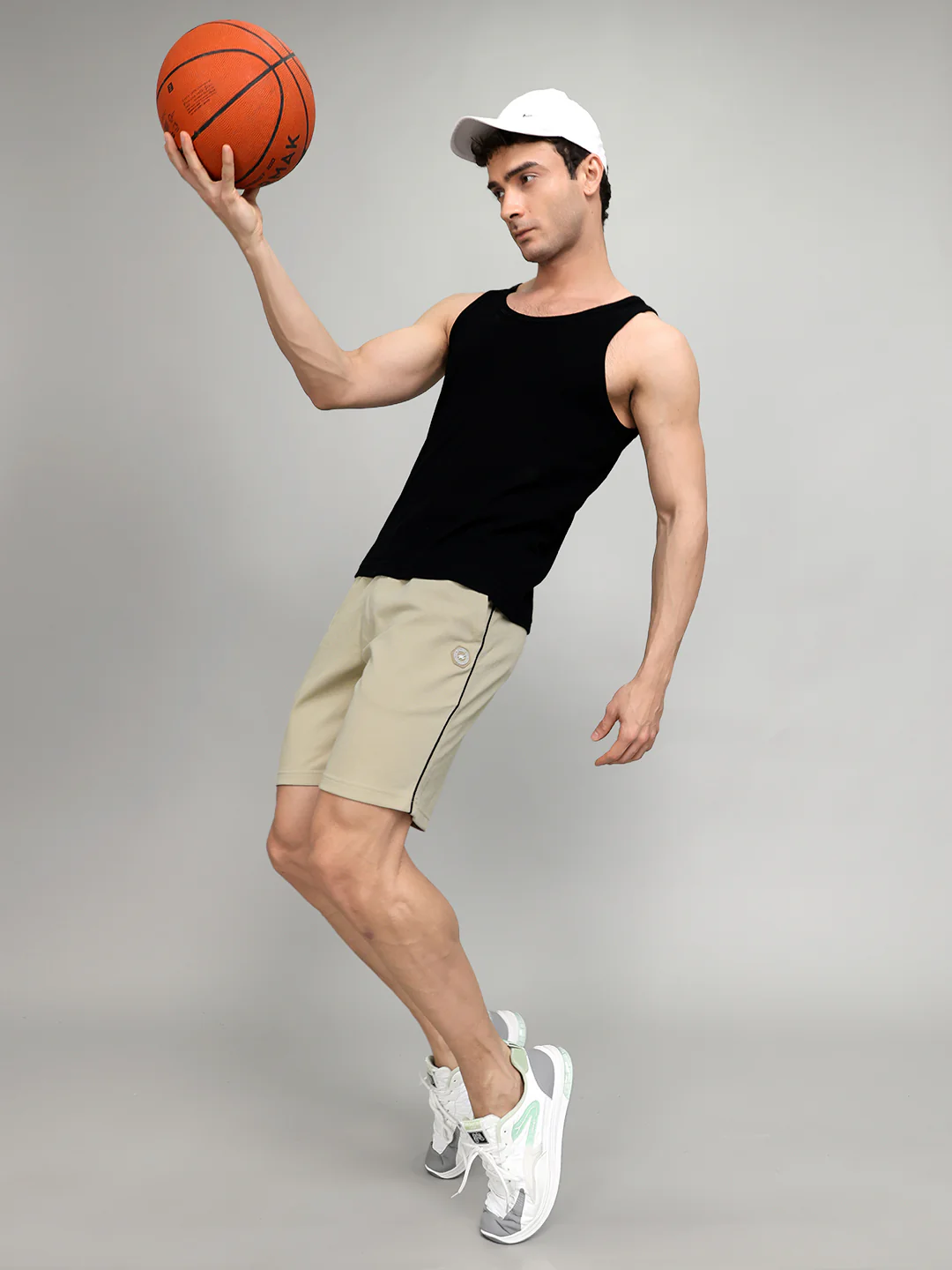 Men Beige Solid Regular Fit Bermuda - Image 6