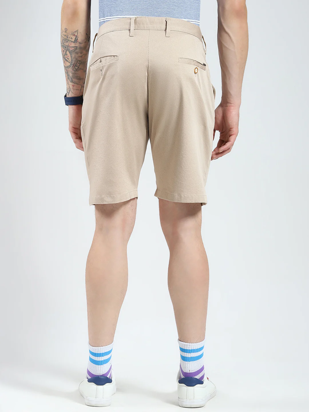 Men Beige Solid Regular Fit Shorts - Image 5