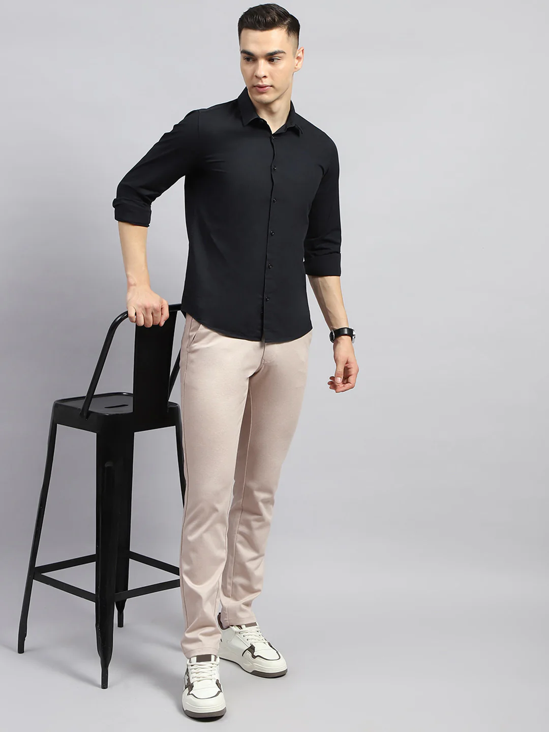 Men Beige Solid Regular Fit Trouser - Image 2