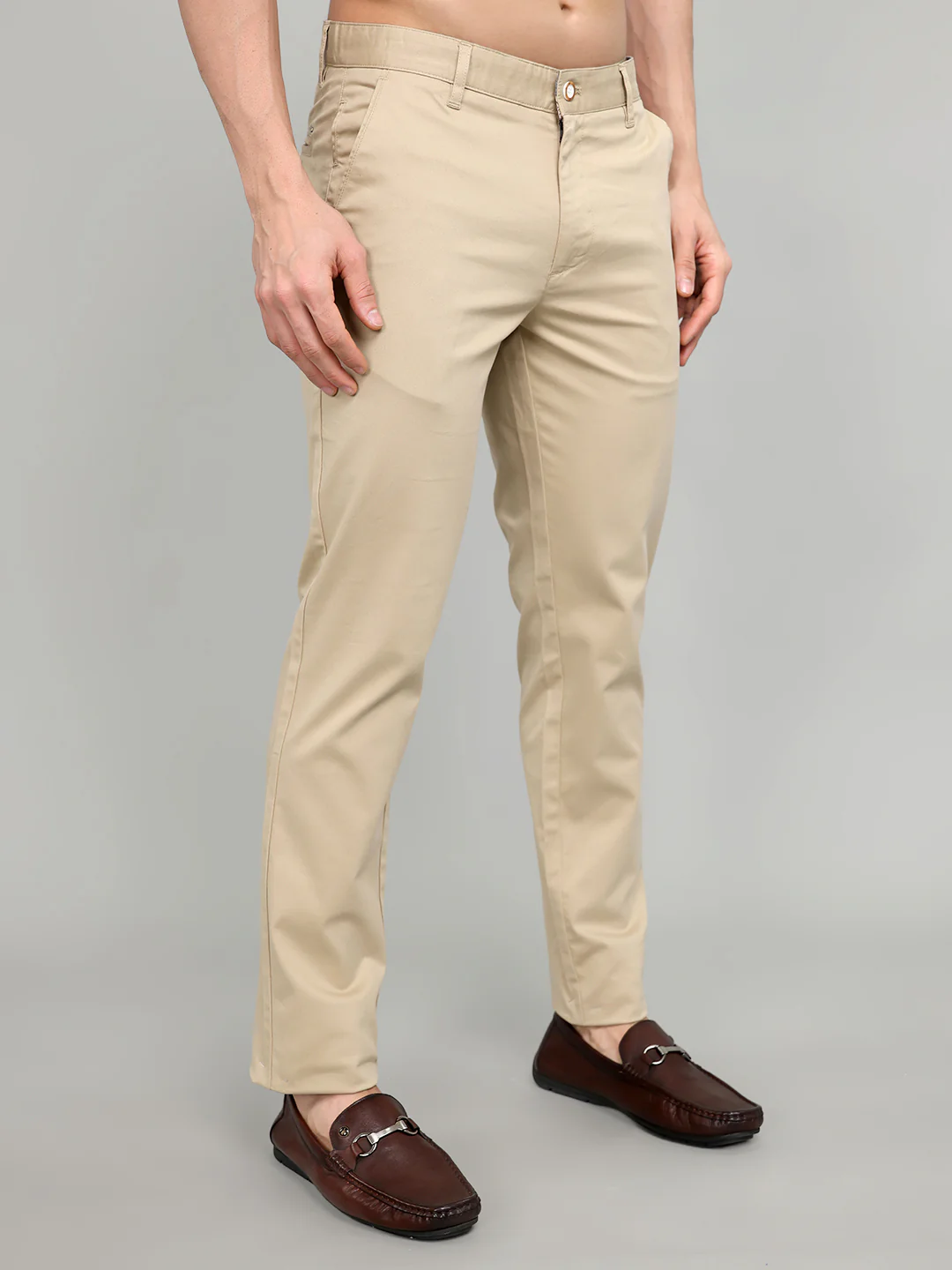 Men Beige Solid Slim Fit Trouser - Image 3