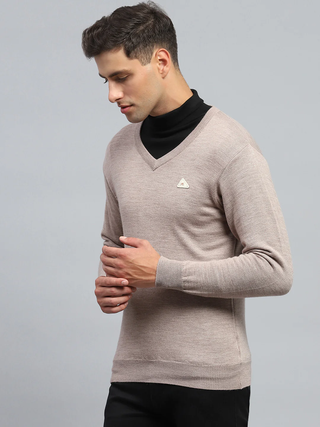 Men Beige Solid V Neck Full Sleeve Pullover - Image 3