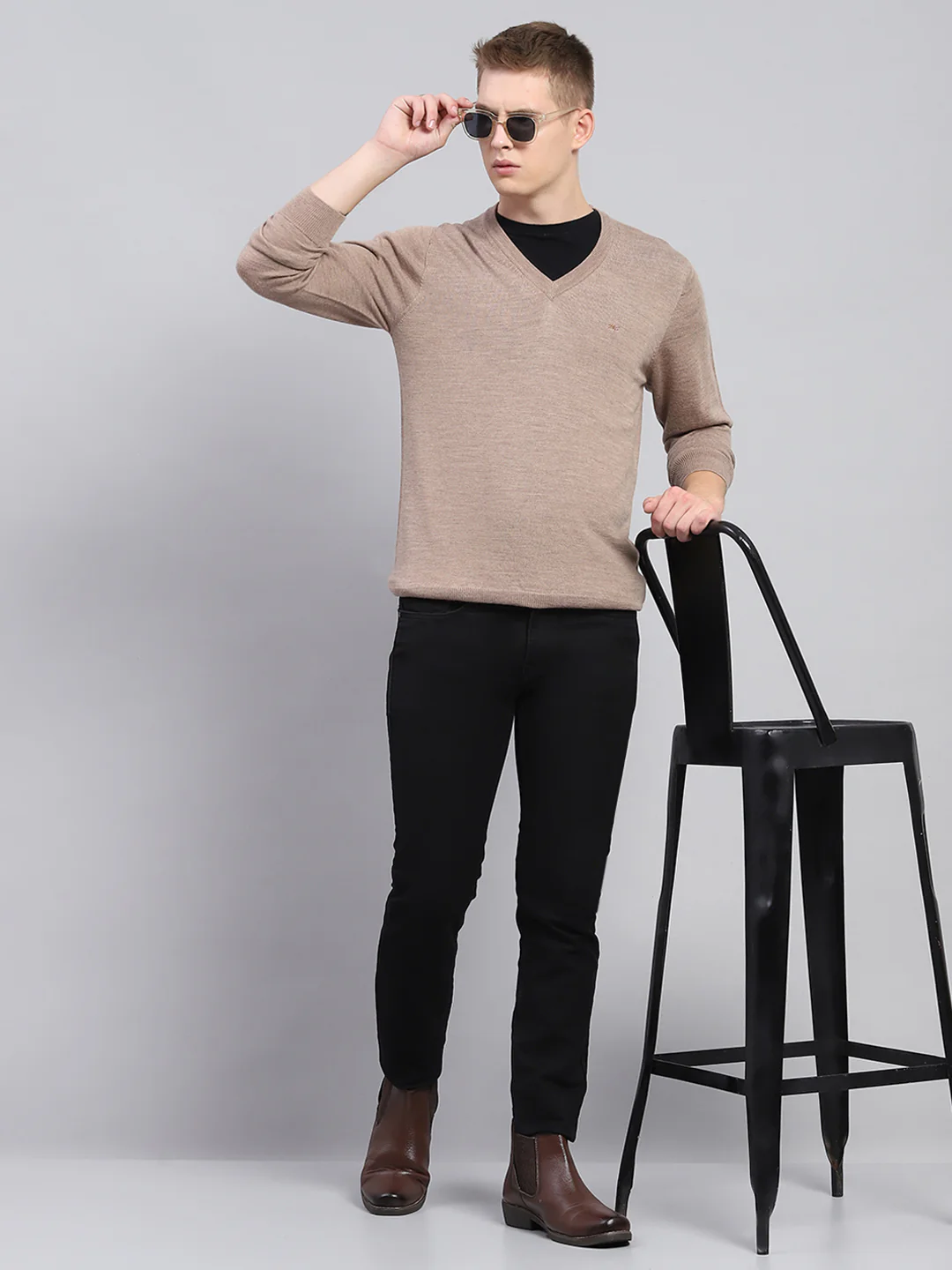 Men Beige Solid V Neck Full Sleeve Pullover - Image 2