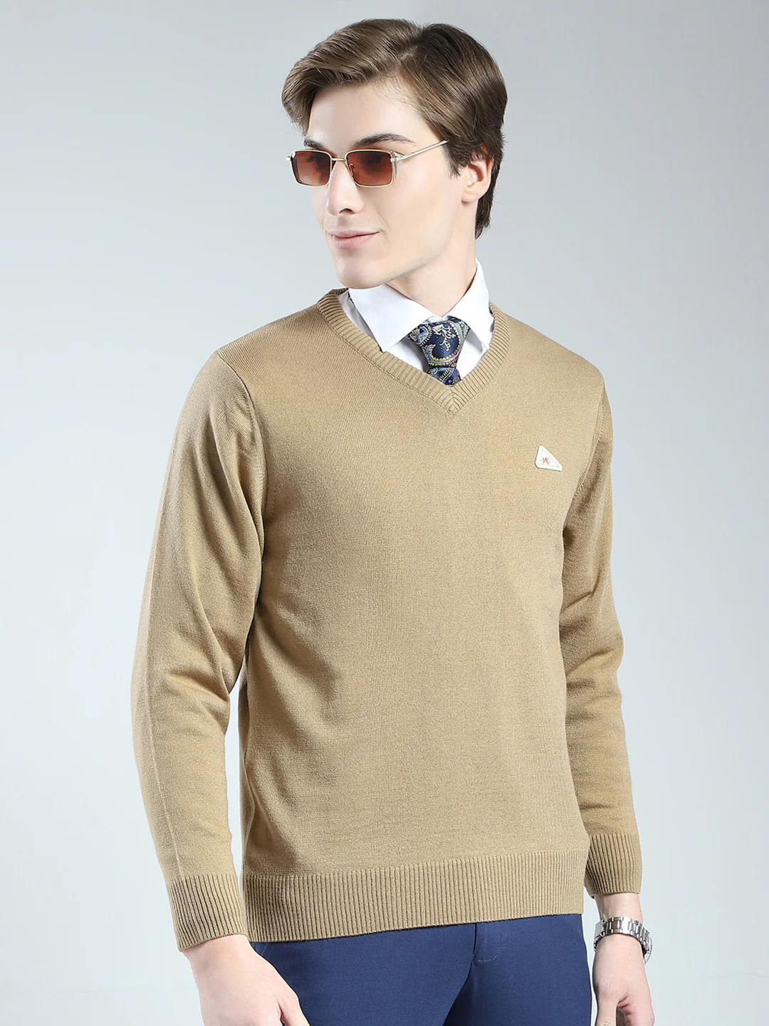 Men Beige Solid V Neck Full Sleeve Pullover - Image 4