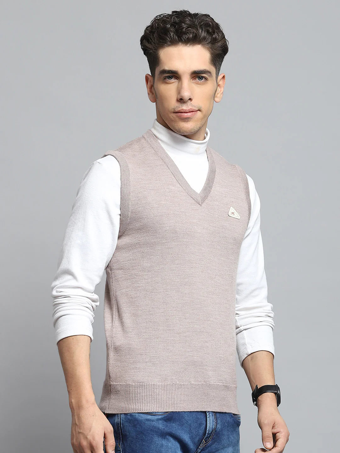 Men Beige Solid V Neck Sleeveless Sweater - Image 4