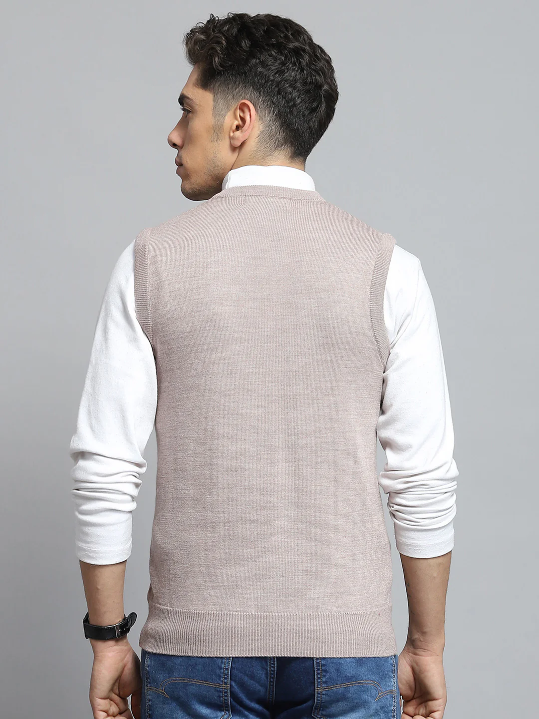 Men Beige Solid V Neck Sleeveless Sweater - Image 5