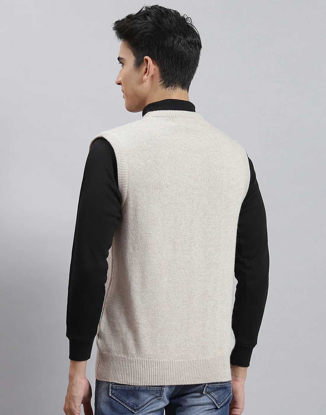 Men Beige Solid V Neck Sleeveless Sweater - Image 5