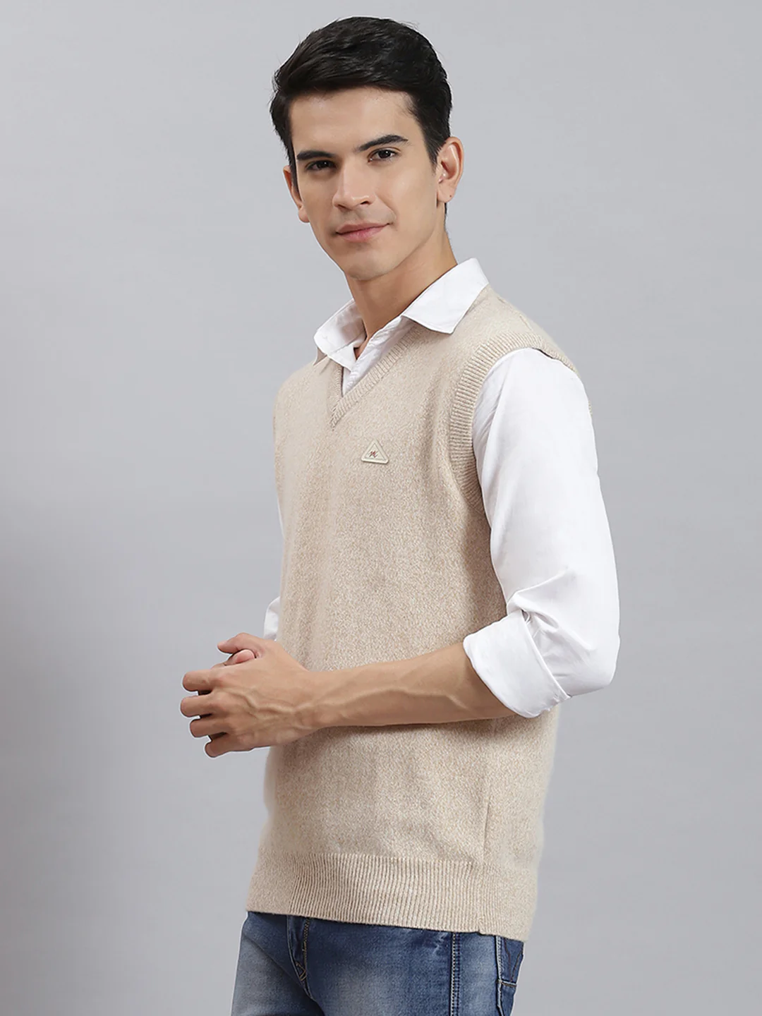 Men Beige Solid V Neck Sleeveless Sweaters/Pullovers - Image 3