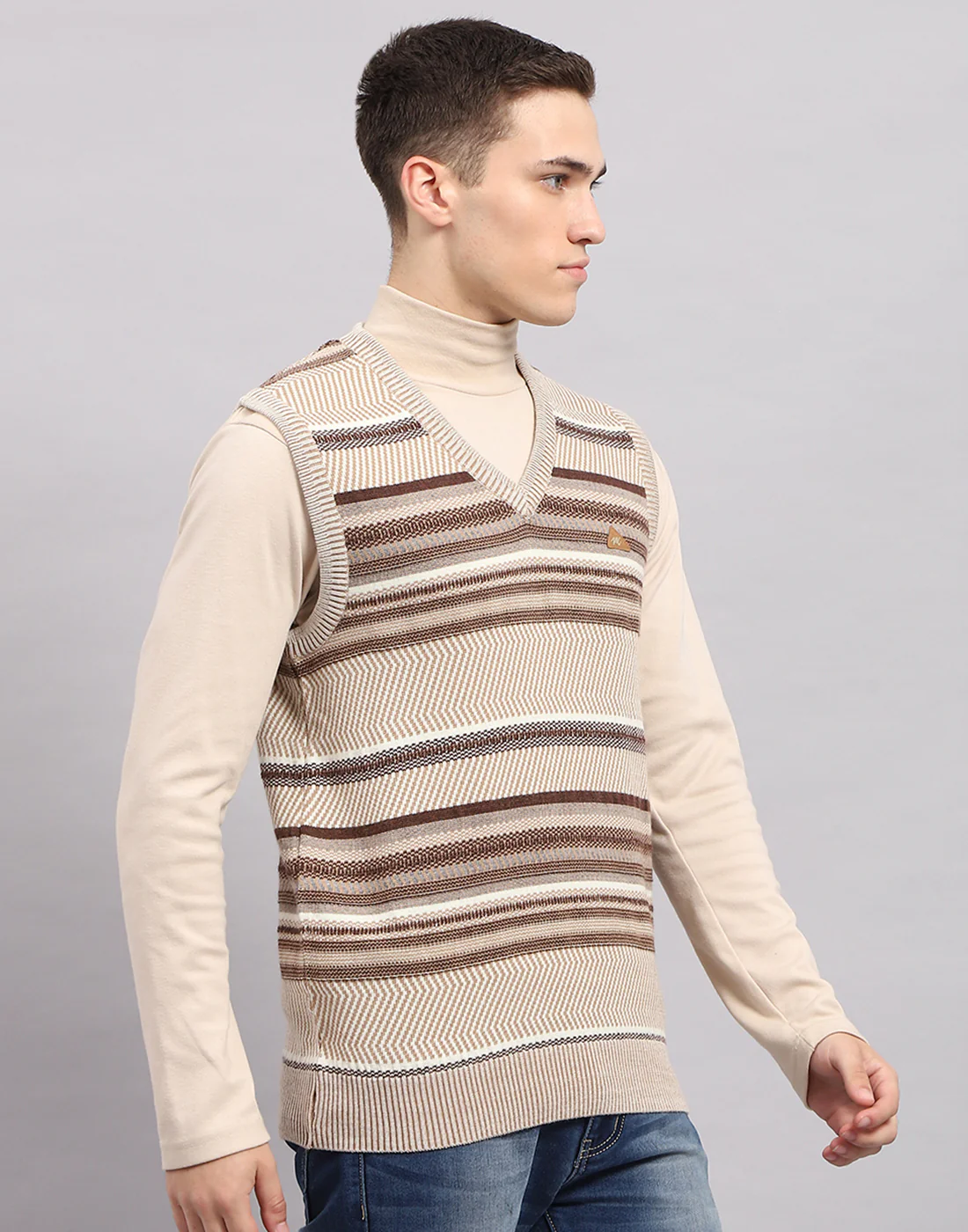 Men Beige Stripe V Neck Sleeveless Sweater - Image 4